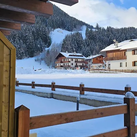 Apartment Isolaccia Angolo Di Paradiso