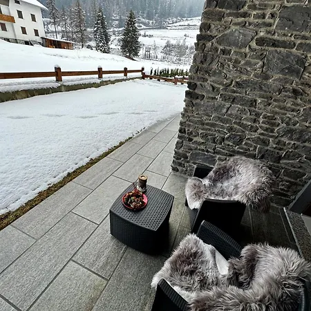 Apartment Isolaccia Angolo Di Paradiso